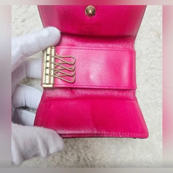 Louis Vuitton Monogram Murakami
Multicolor 4-ring Key Holder - Picture 4 of 11